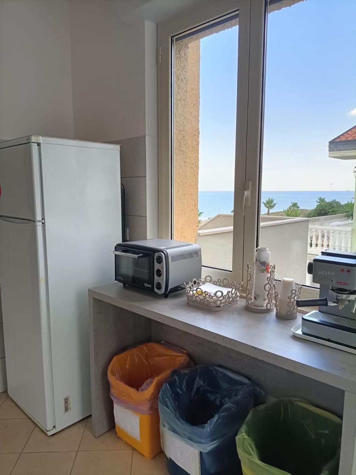 Il Respiro Del Mare Bed & Breakfast กัสซัลบอร์ดีโน ภายนอก รูปภาพ